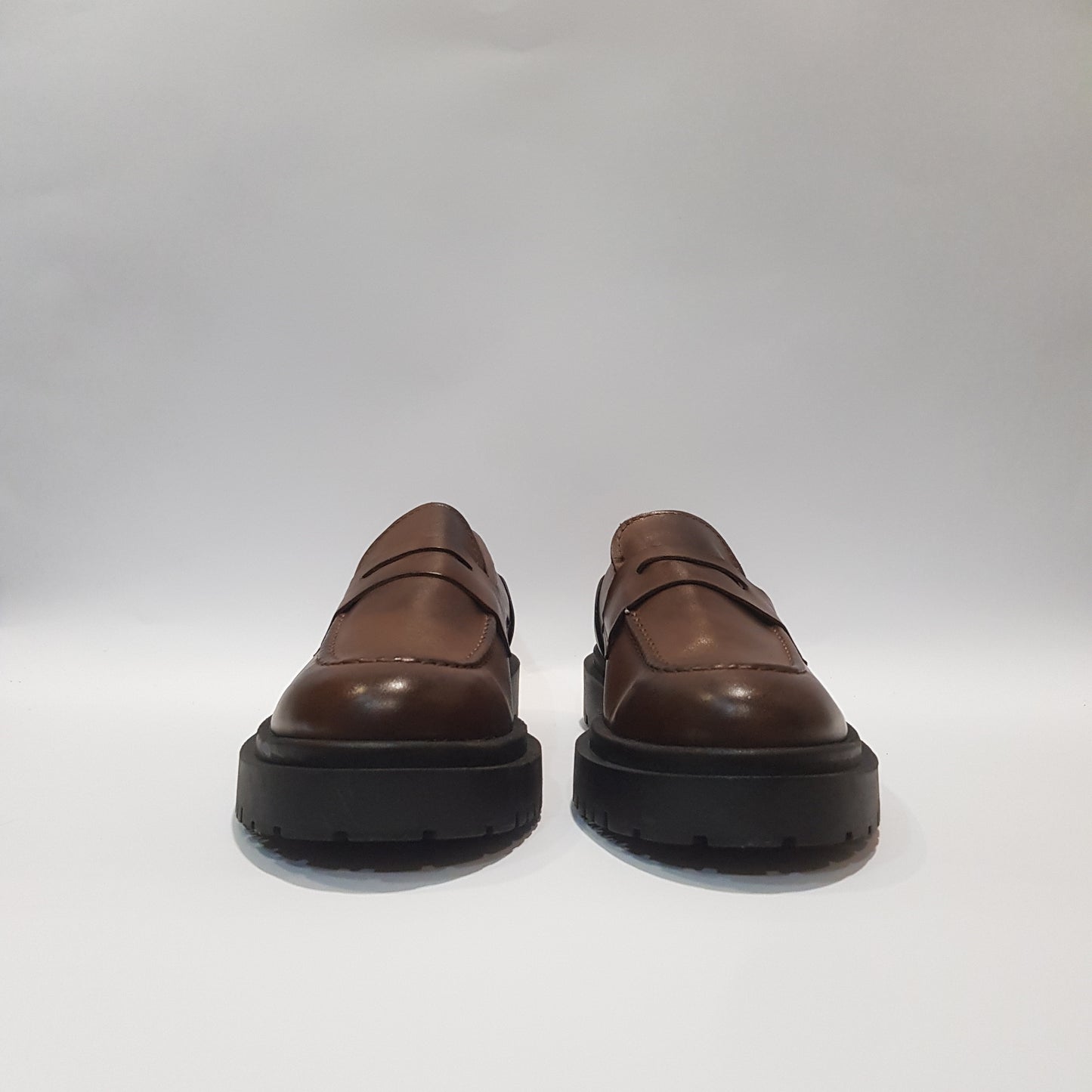 Mocassino in pelle con fondo roccia - M4044P