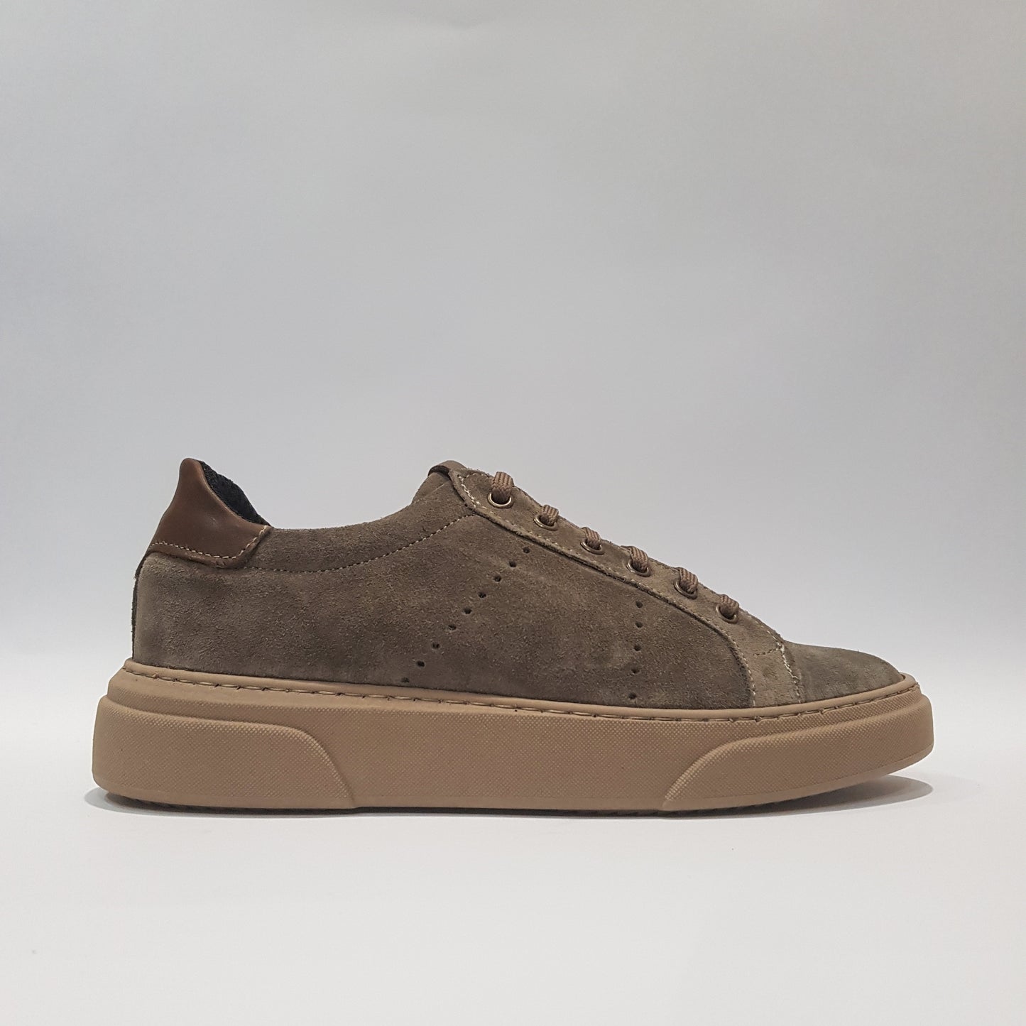 Sneakers in camoscio con dettaglio in pelle - S9006CP