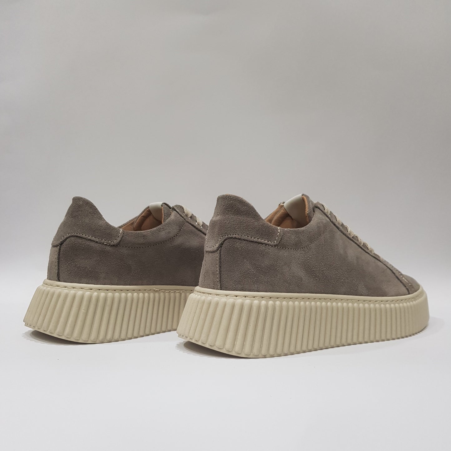 Sneakers in camoscio - S8130C