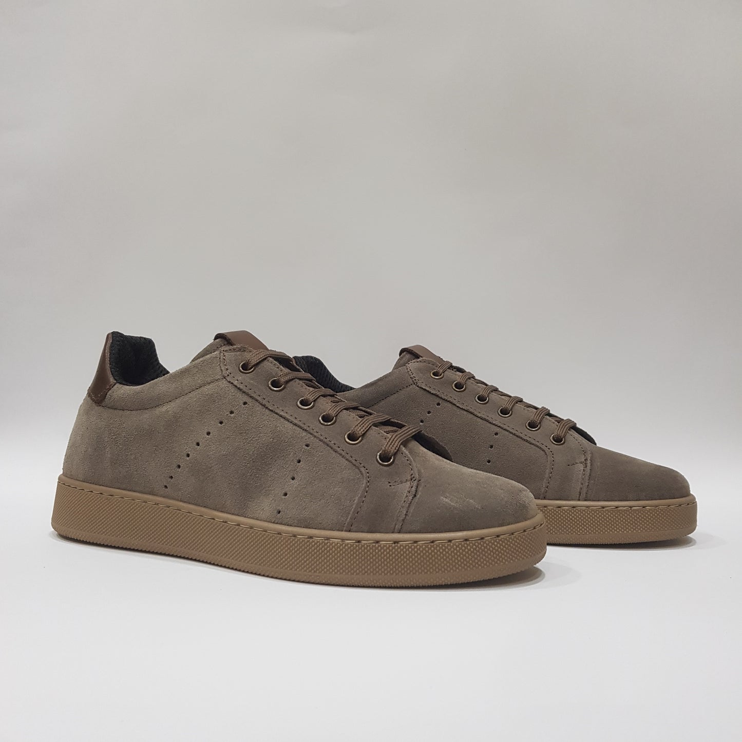 Sneakers in camoscio - S6106CP