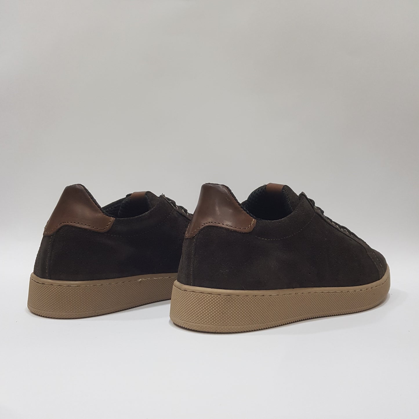 Sneakers in camoscio - S6106CP