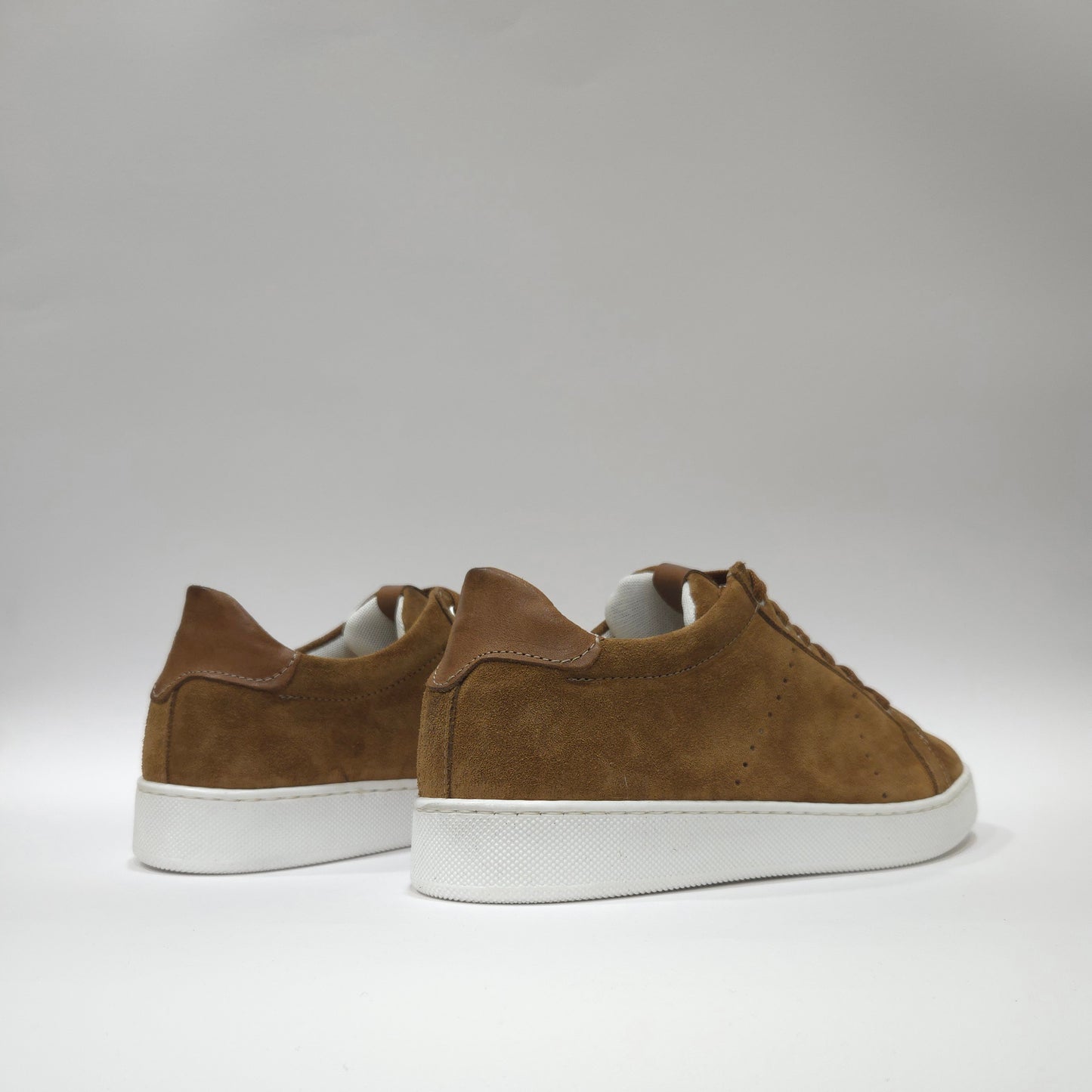 Sneakers in camoscio - S6106C