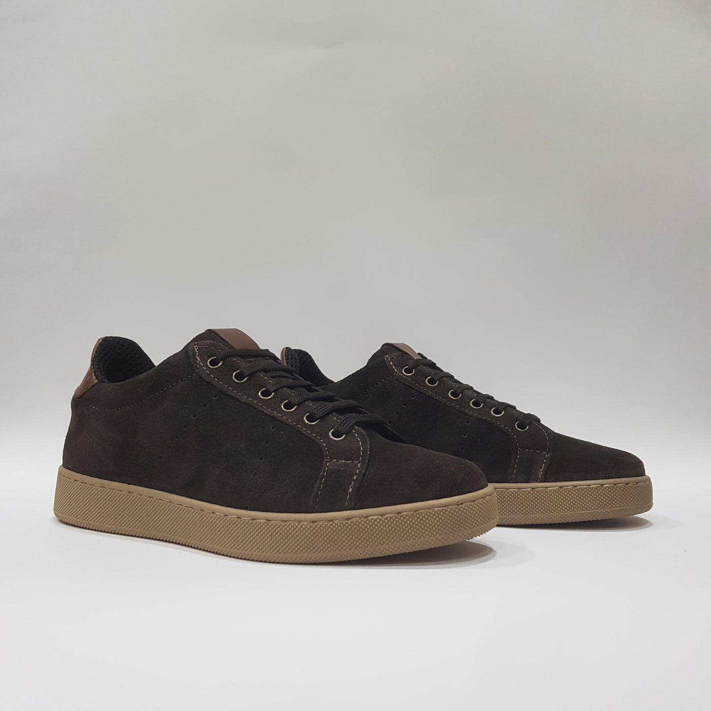 Sneakers in camoscio - S6106CP