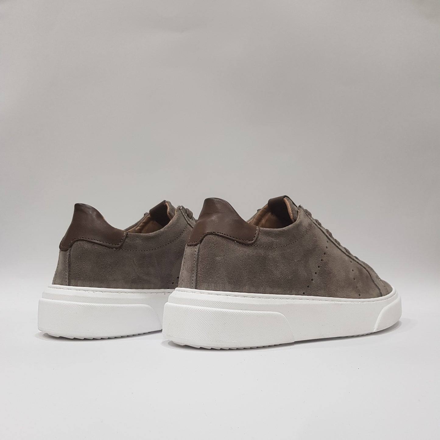 Sneakers in camoscio - S9006C