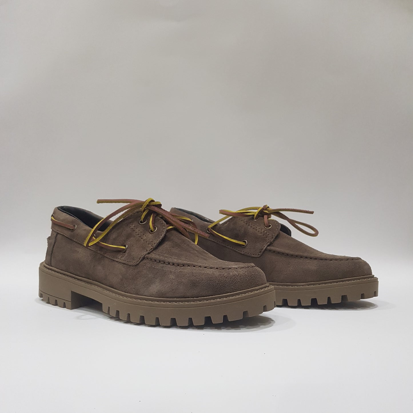 Mocassino barca in camoscio - M0126C