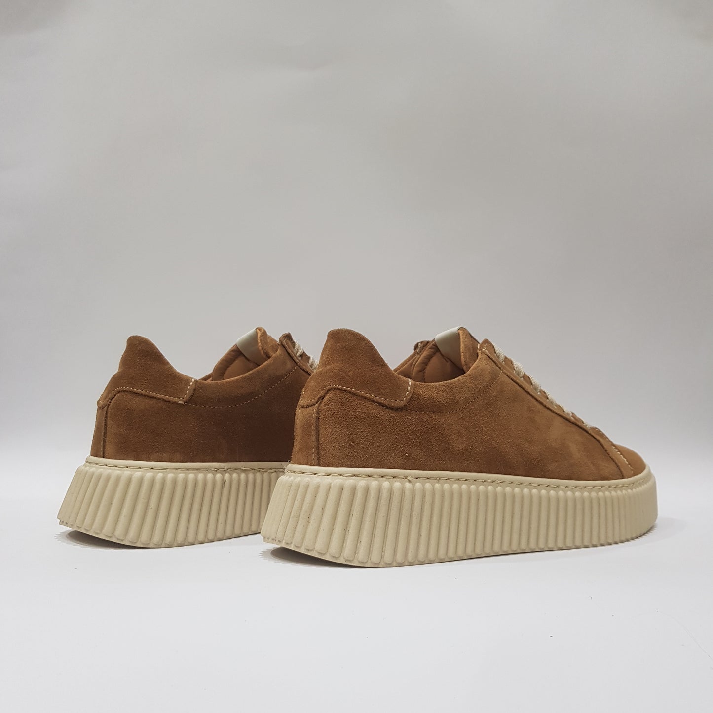 Sneakers in camoscio - S8130C