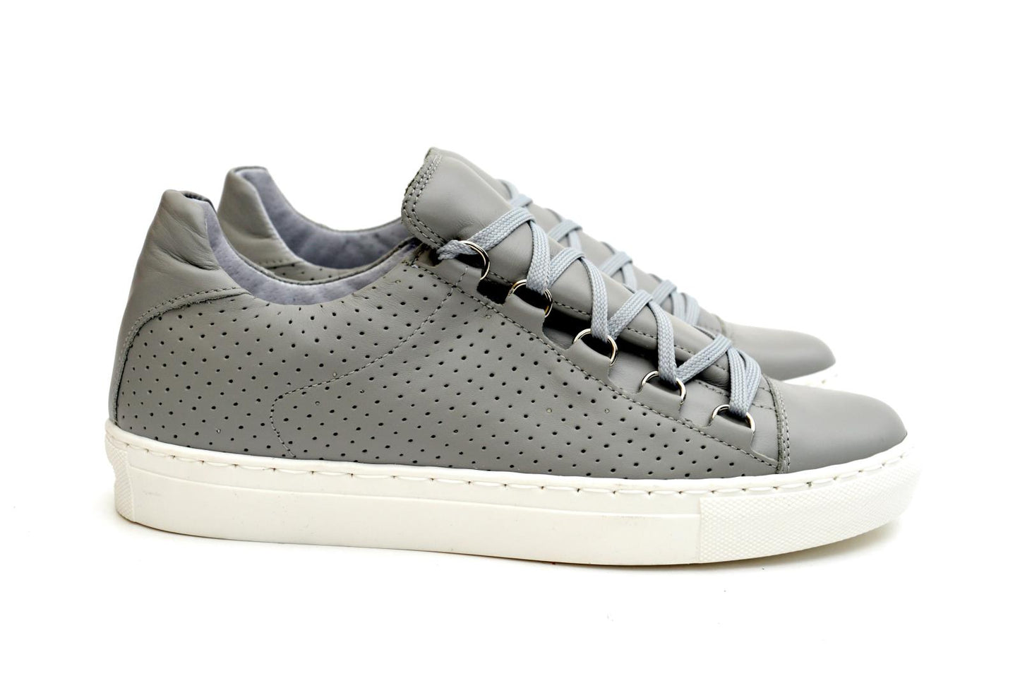 Sneakers in pelle forata - B3000F
