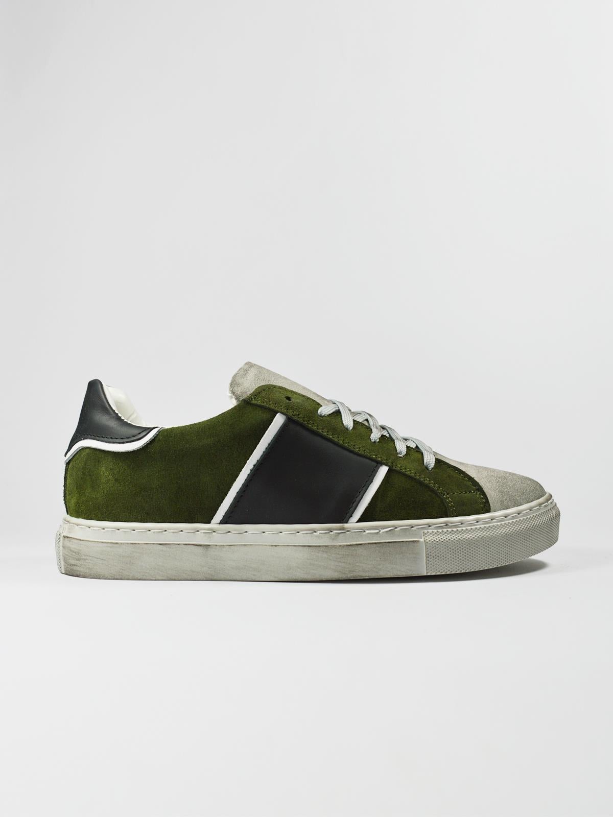 Sneakers in camoscio - F7125CP