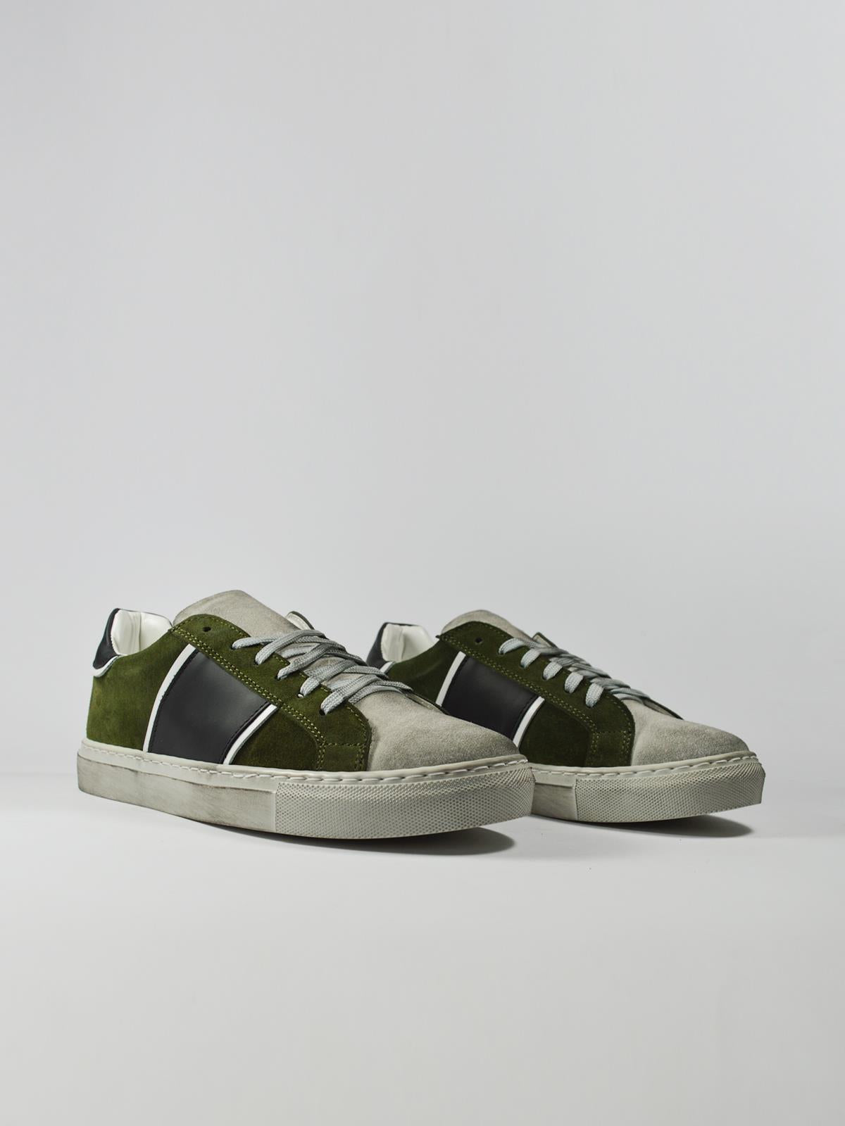 Sneakers in camoscio - F7125CP