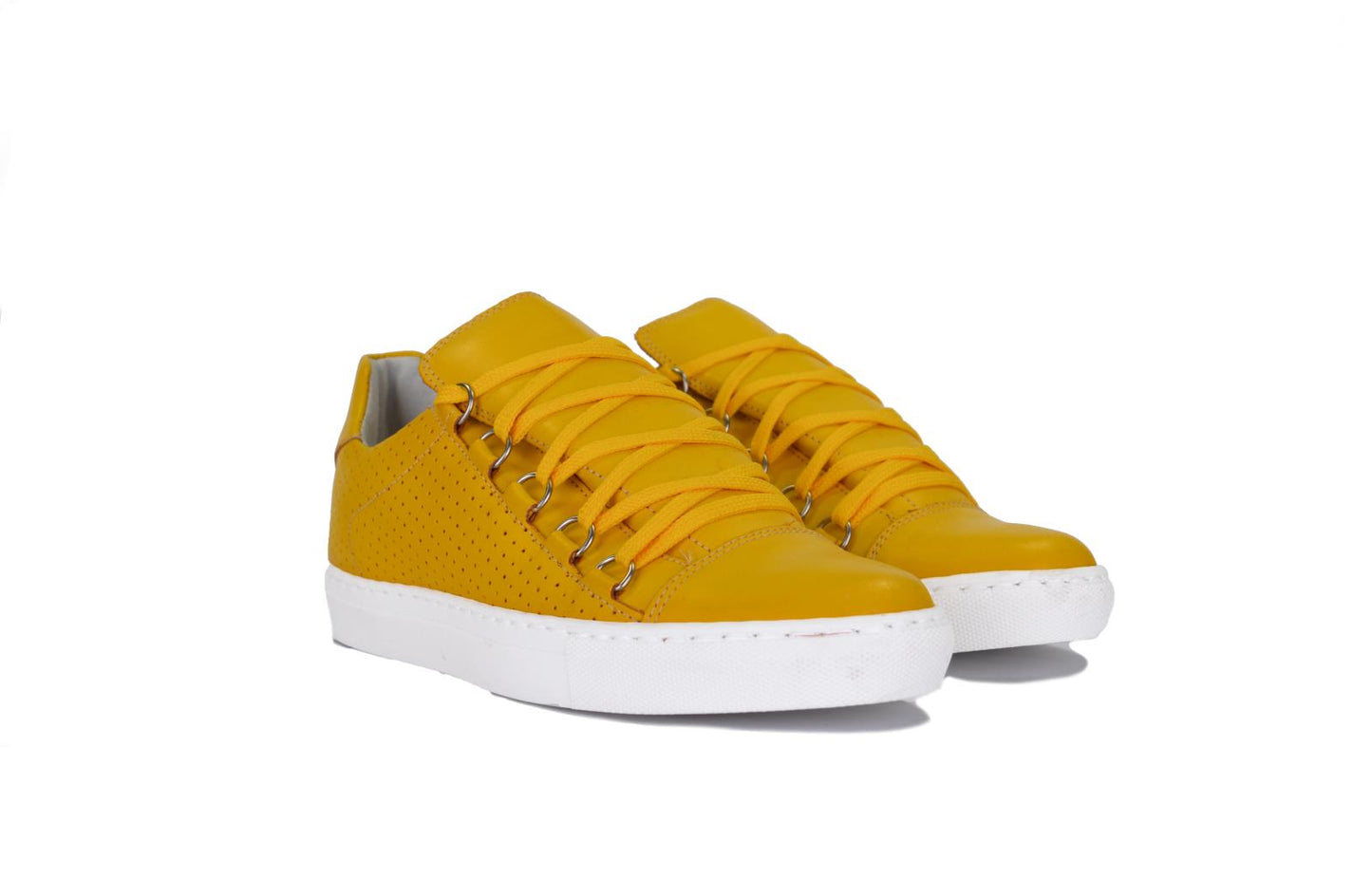 Sneakers in pelle forata - B3000F