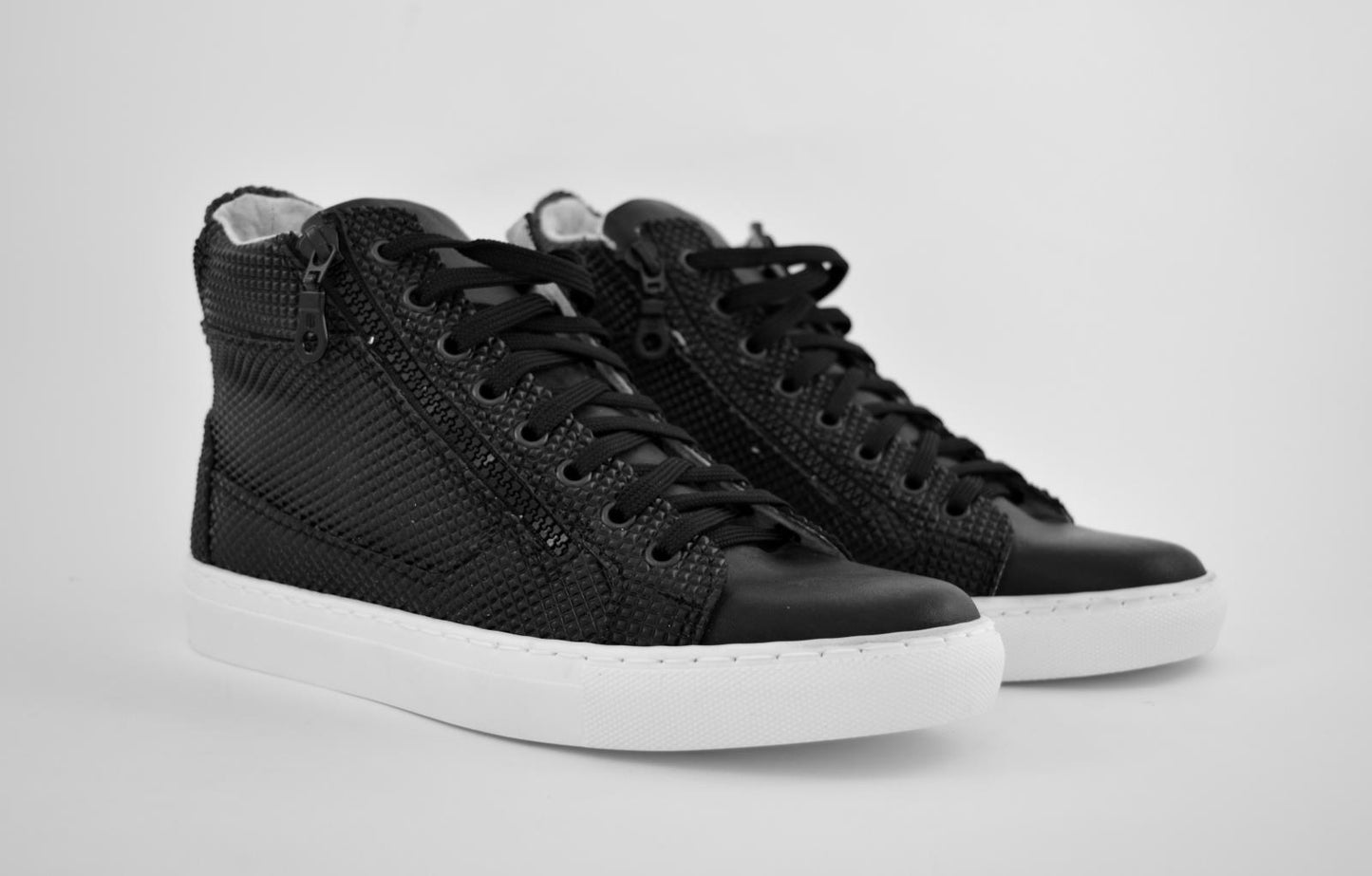 Sneakers piramide con zip - Z150