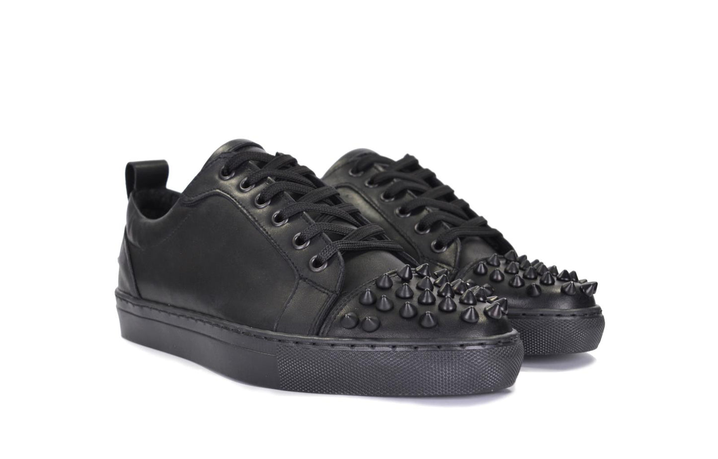 Sneakers in pelle e punta borchiata - 1970B