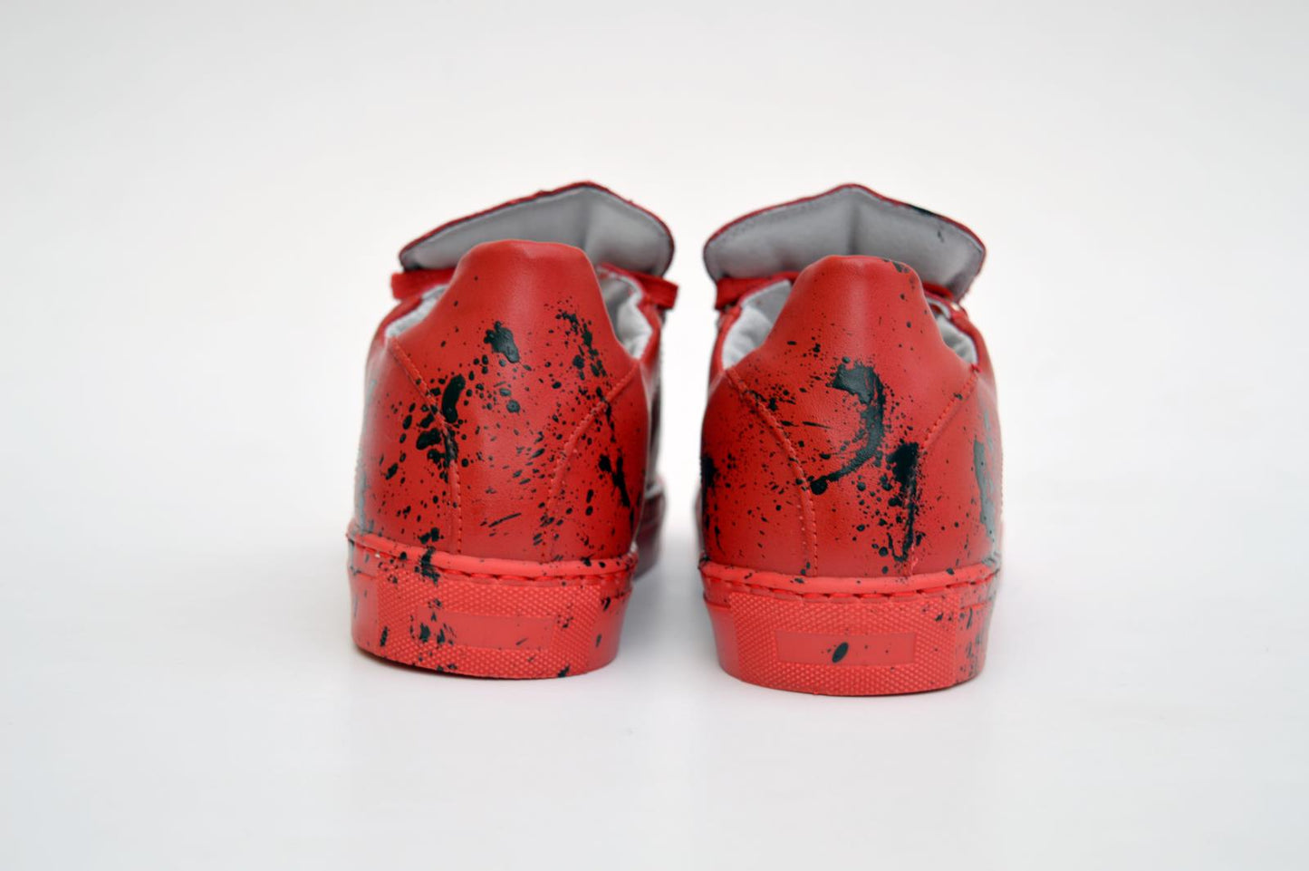 Sneakers in pelle con schizzi di pittura - B3000X