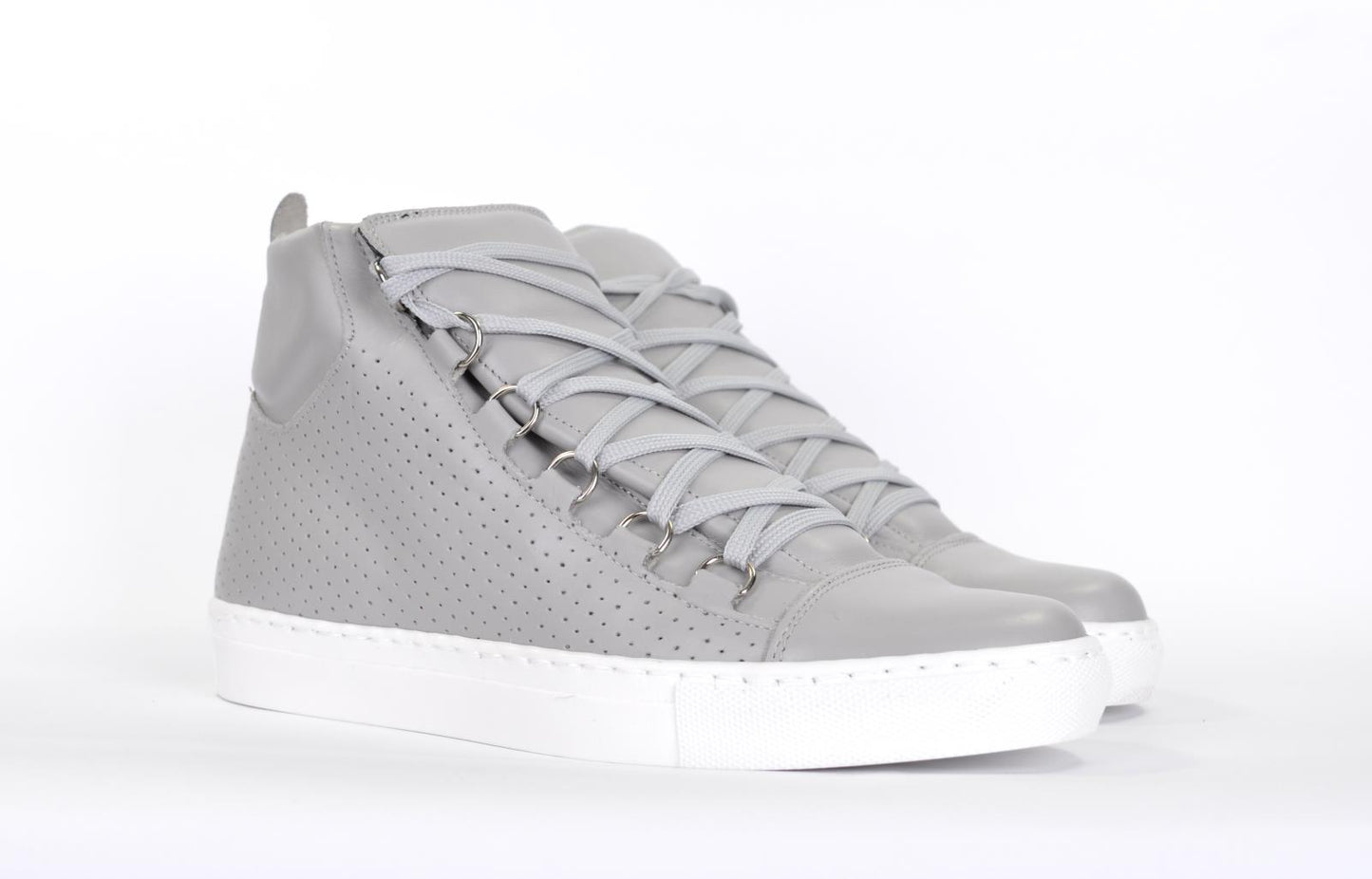 Sneakers in pelle forata - B2000F