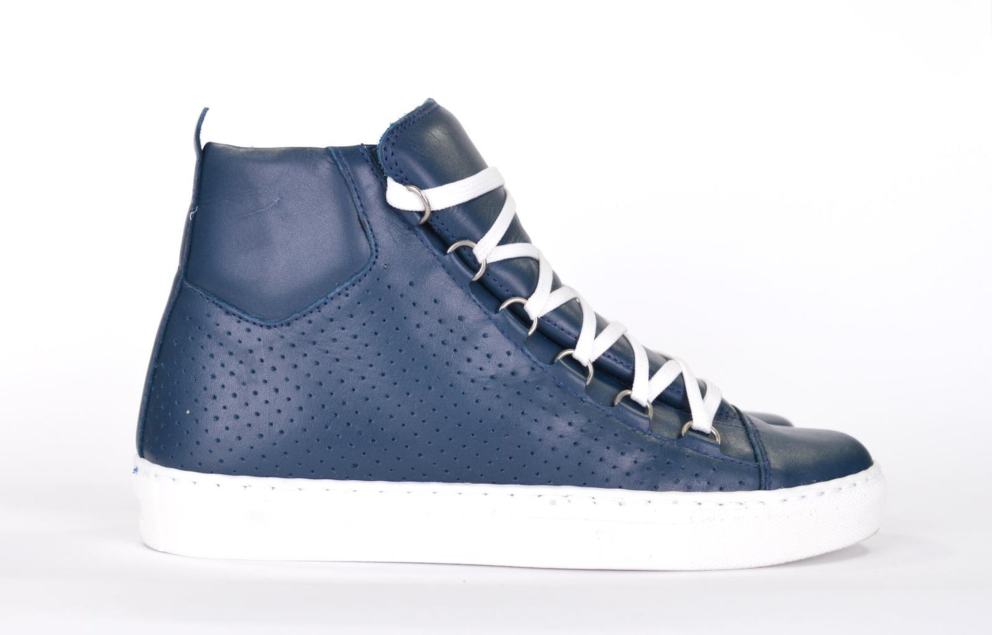 Sneakers in pelle forata - B2000F
