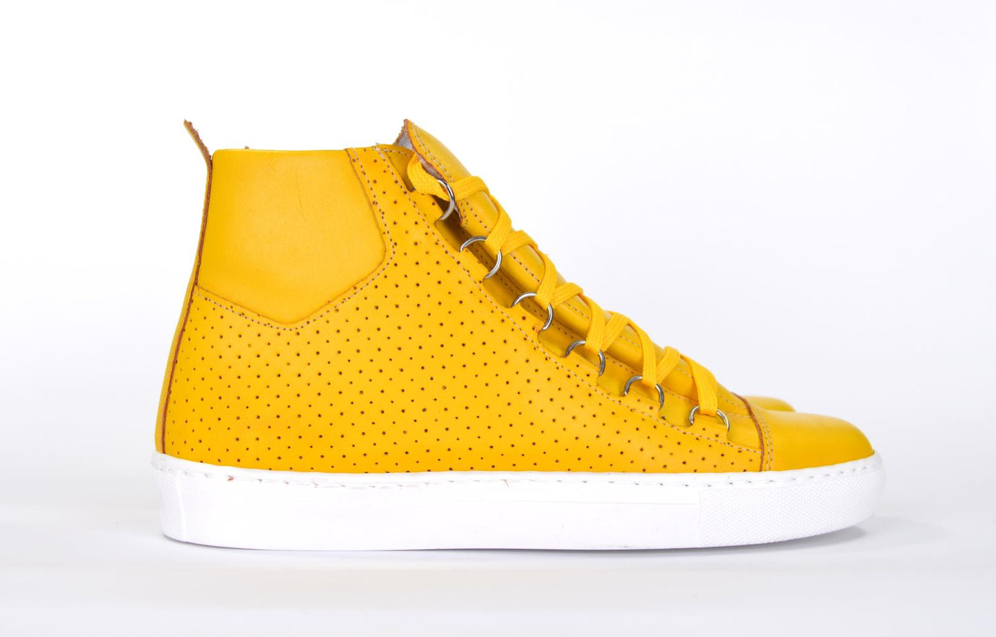 Sneakers in pelle forata - B2000F