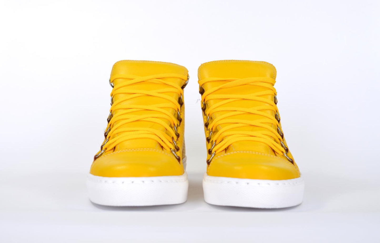 Sneakers in pelle forata - B2000F