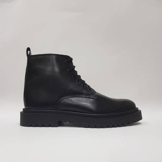 Stivaletto in pelle con suola roccia - S4039P