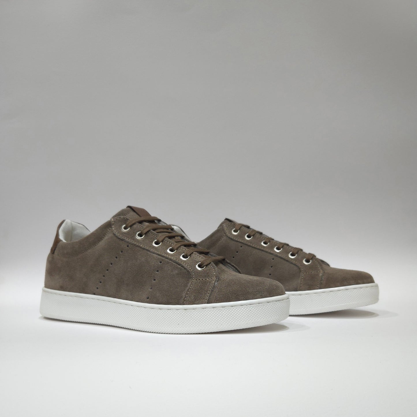 Sneakers in camoscio - S6106C