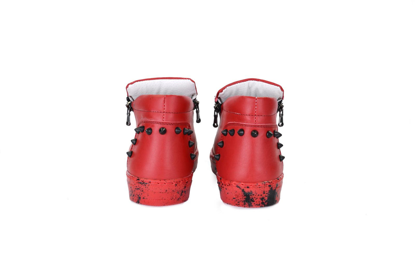 Sneakers in pelle con zip e borchie